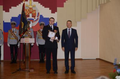 Аркадий Фомин вручил награды регионального парламента сотрудникам полиции
